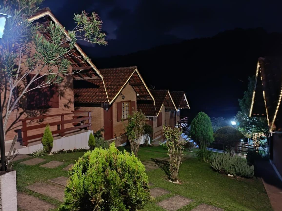 Chales Encantus Villa Monte Verde  Luaran gambar
